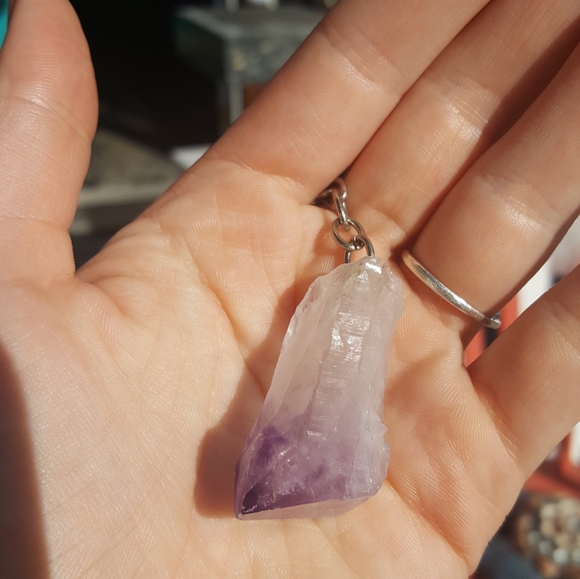 *ONE LEFT* Raw Amethyst Crystal Keychain - Picture 2 of 3